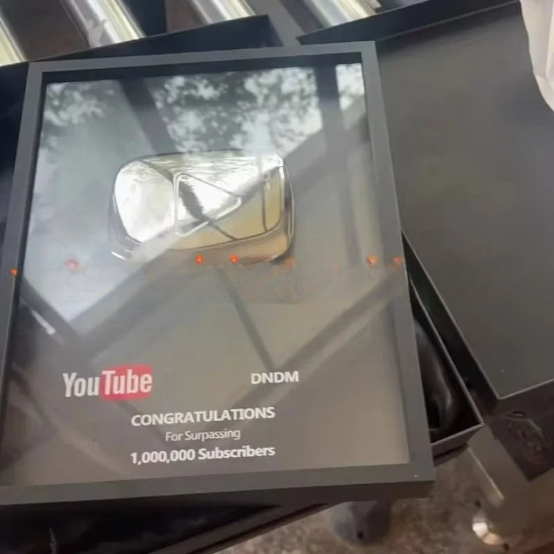 โลโก้ปุ่มเกม YouTube และ Bilib - Esports Gaming Trophy บทวิจารณ์และราคา